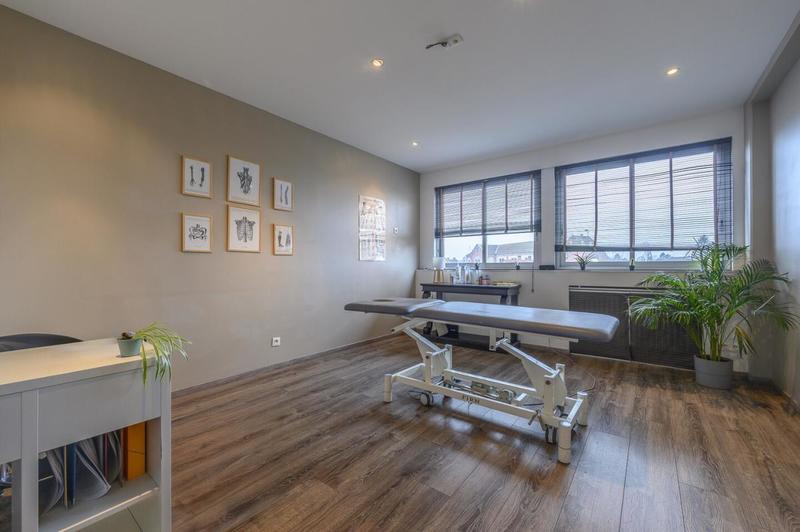 Local commercial - 265 m² - 12 pièces