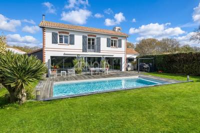 Maison - 191 m² - 7 pièces