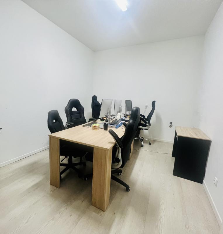 Bureau - 70 m² - 3 pièces