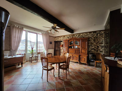 Maison de village - 194 m² - 9 pièces