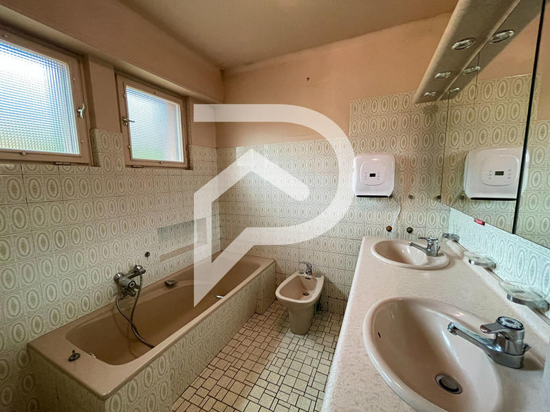 Maison - 166 m² - 5 pièces