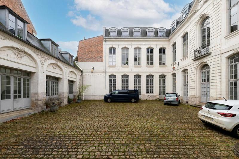 Appartement - 118 m² - 2 pièces