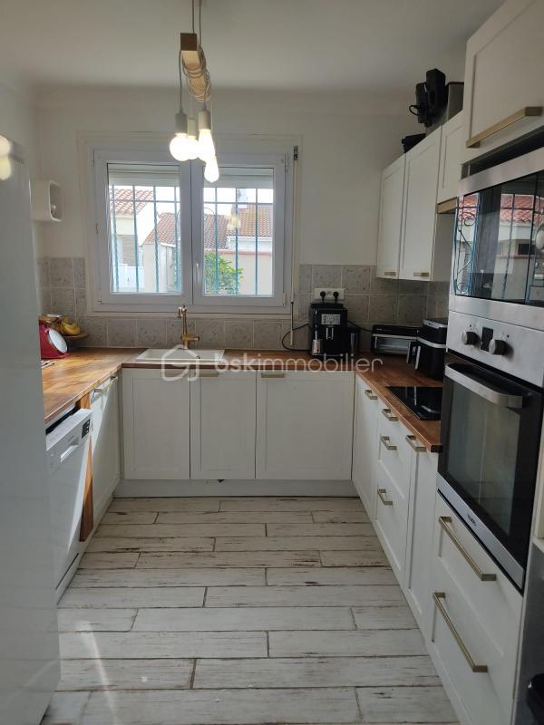 Villa - 100 m² - 5 pièces