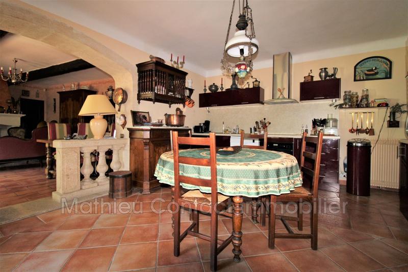 Mas - 230 m² - 7 pièces