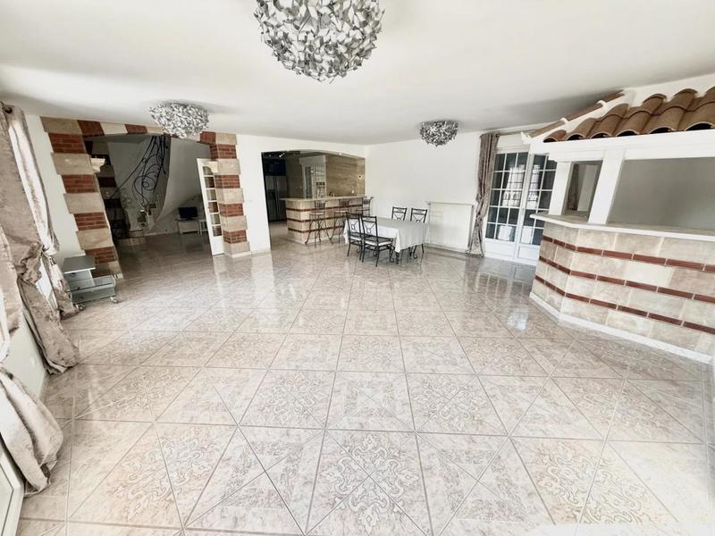 Villa - 230 m² - 7 pièces