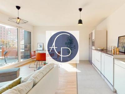 Appartement - 100 m² - 5 pièces