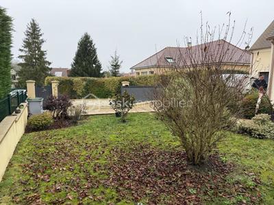 Maison - 210 m² - 9 pièces