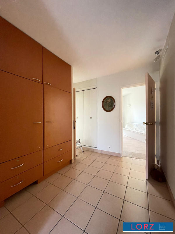 Local d'activités - 83 m² - 4 pièces