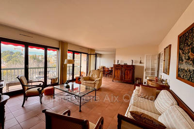 Appartement - 92 m² - 4 pièces