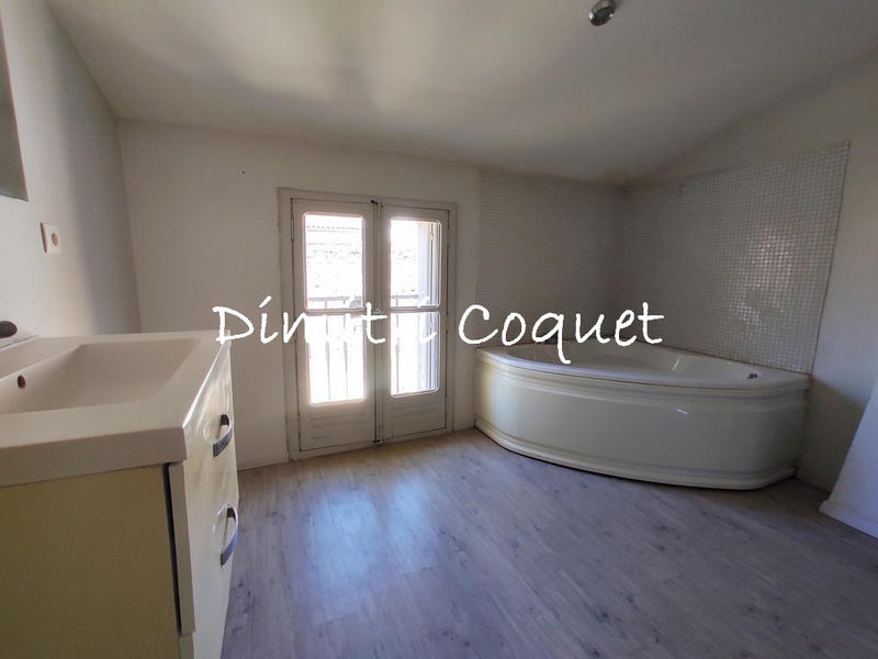 Maison - 90 m² - 3 pièces