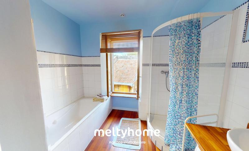 Maison - 170 m² - 6 pièces