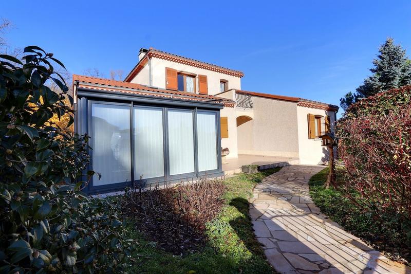 Villa - 160 m² - 6 pièces