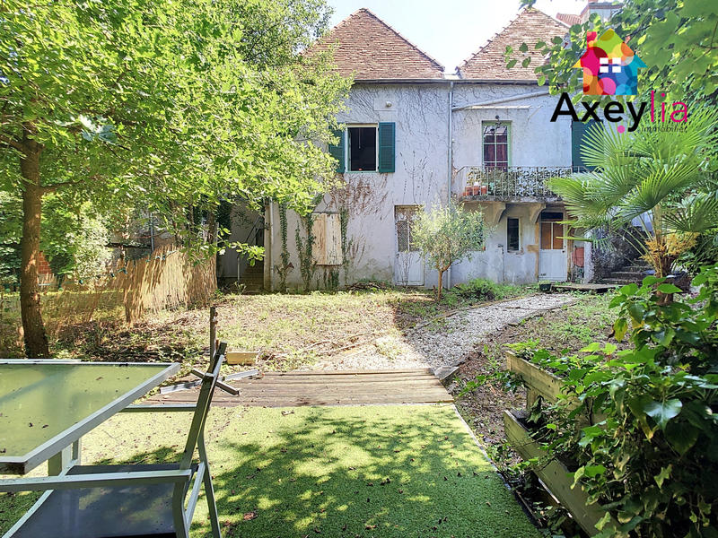 Maison - 200 m² - 7 pièces