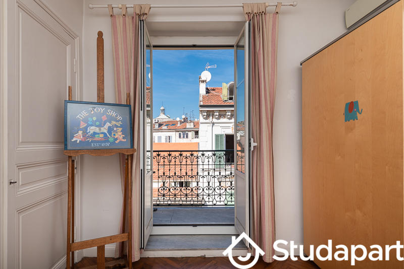 Appartement - 100 m² - 4 pièces