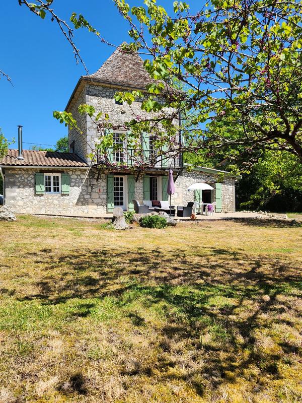 Maison traditionnelle - 117 m² - 5 pièces