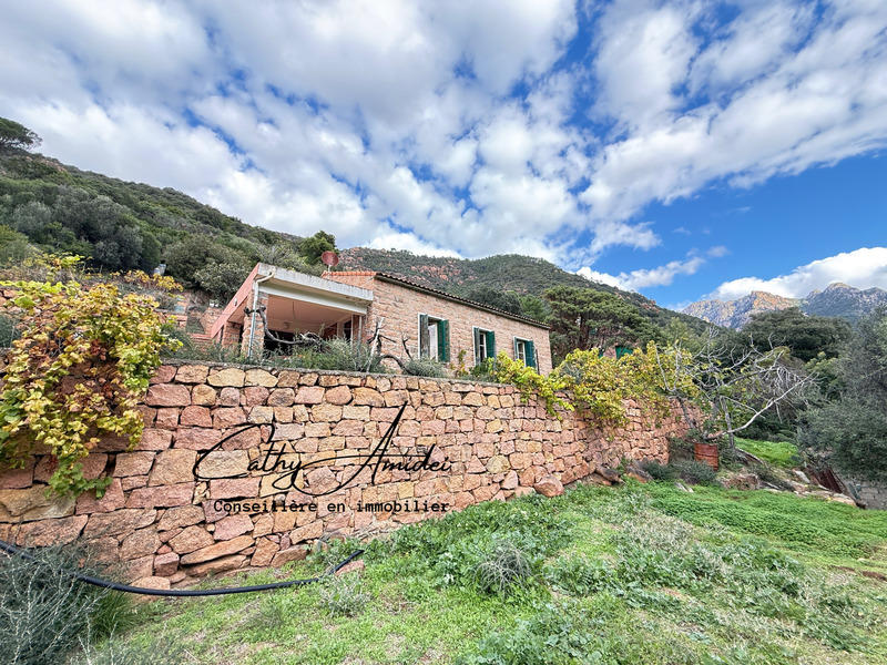 Maison - 96 m² - 4 pièces