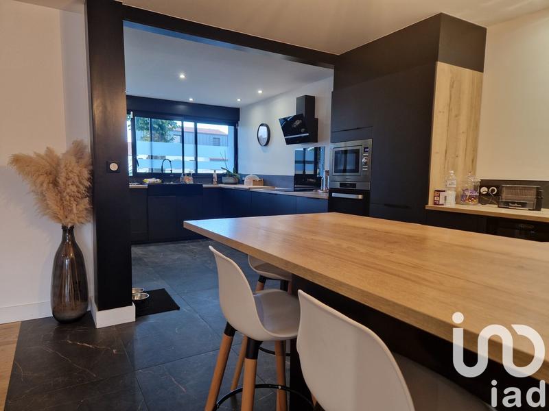 Maison - 175 m² - 6 pièces