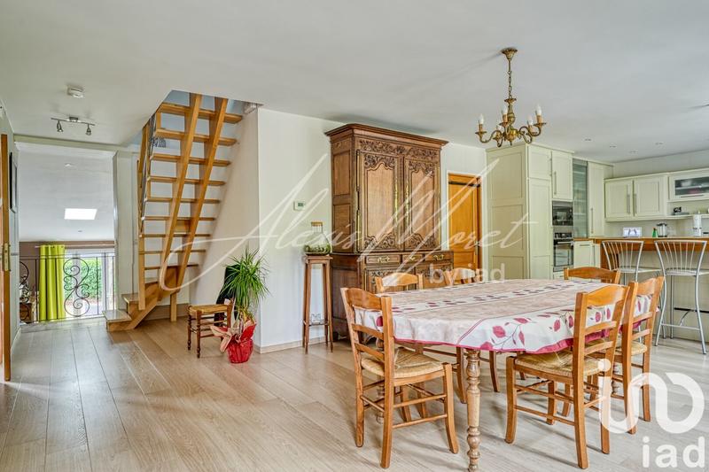 Maison - 184 m² - 7 pièces