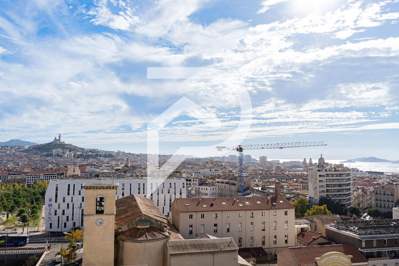 Appartement - 90 m² - 5 pièces