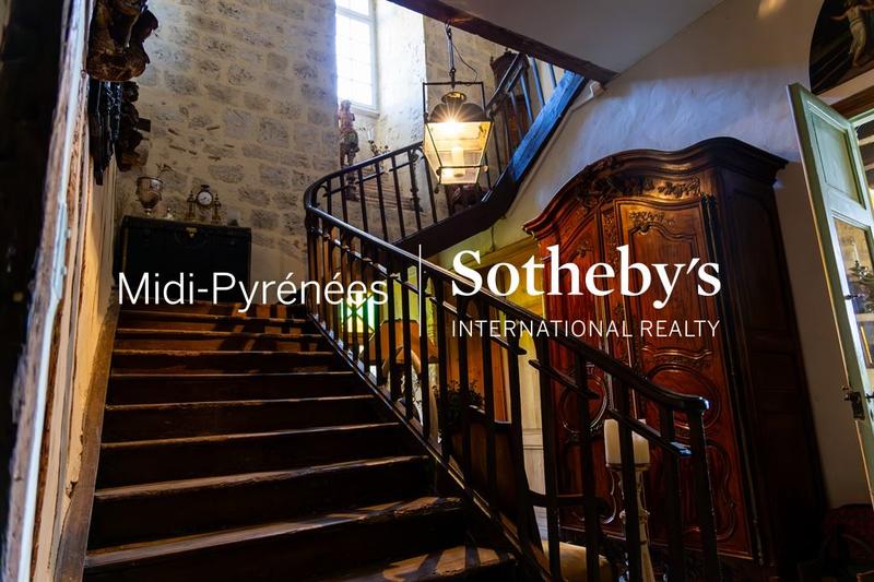 Hôtel particulier - 320 m² - 10 pièces