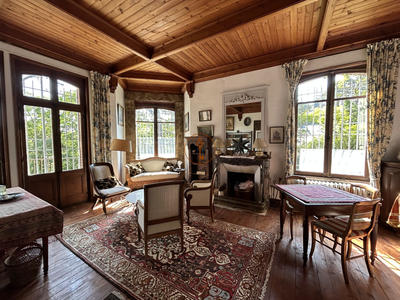 Villa - 270 m² - 8 pièces