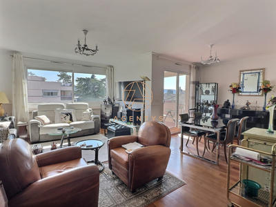 Appartement - 100 m² - 5 pièces