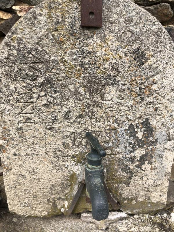 Maison ancienne - 300 m² - 2 pièces