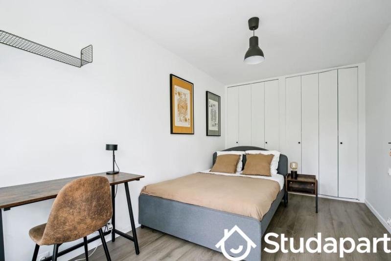 Chambre - 11 m² - 1 pièce