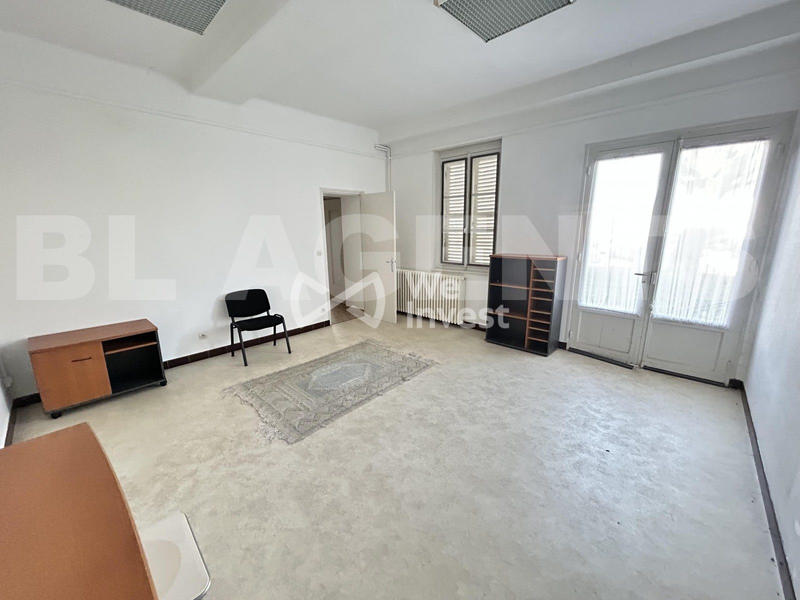 Bureau - 130 m² - 6 pièces