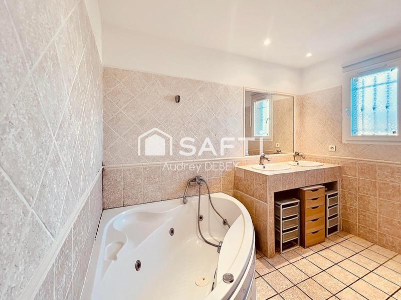 Villa - 200 m² - 6 pièces