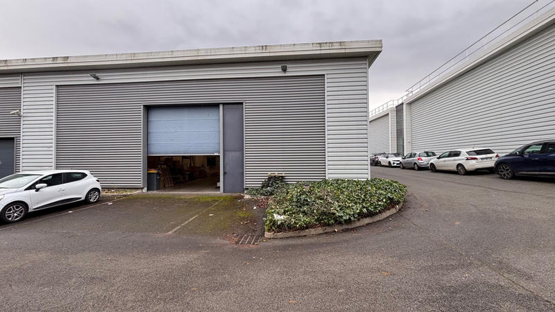 Local commercial - 859 m²