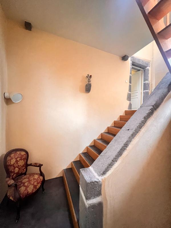 Maison - 270 m² - 6 pièces