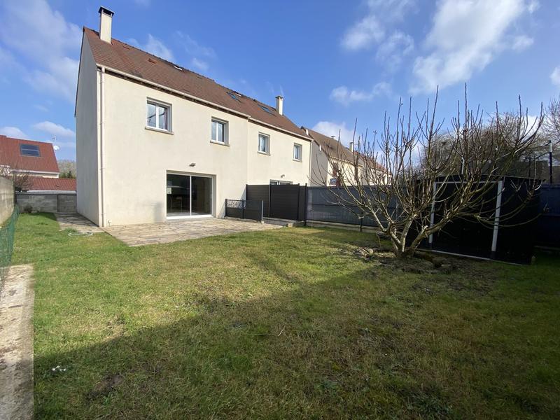 Maison traditionnelle - 80 m² - 5 pièces