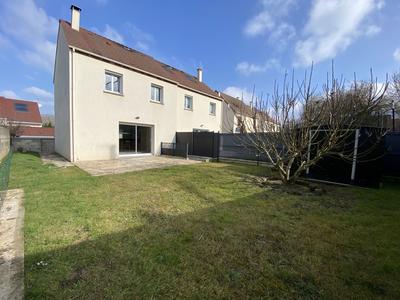 Maison traditionnelle - 80 m² - 5 pièces