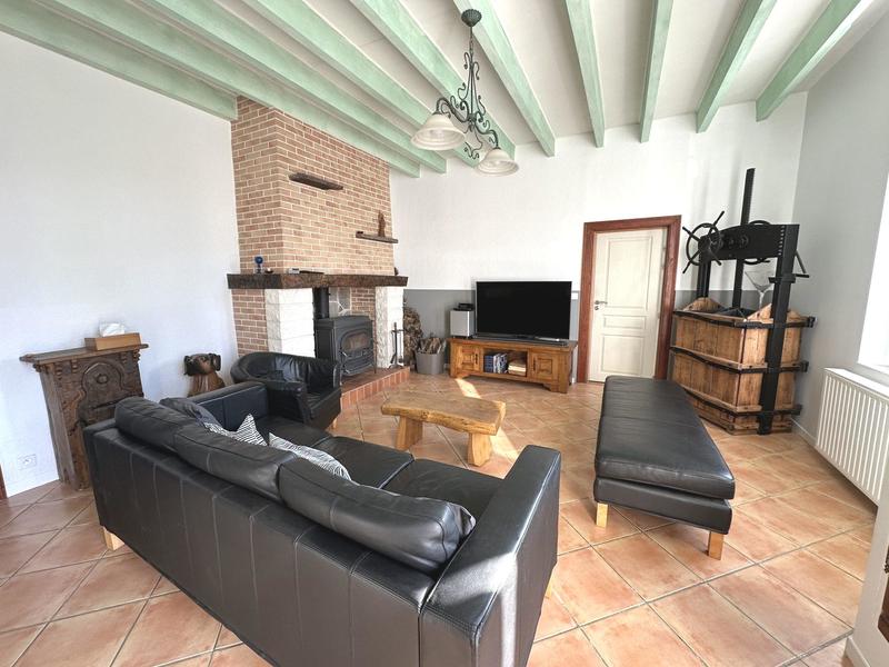 Maison - 261 m² - 12 pièces