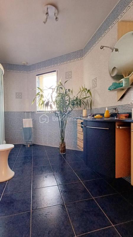 Villa - 202 m² - 7 pièces