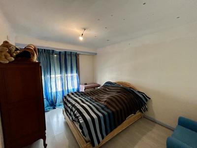 Appartement - 79 m² - 4 pièces