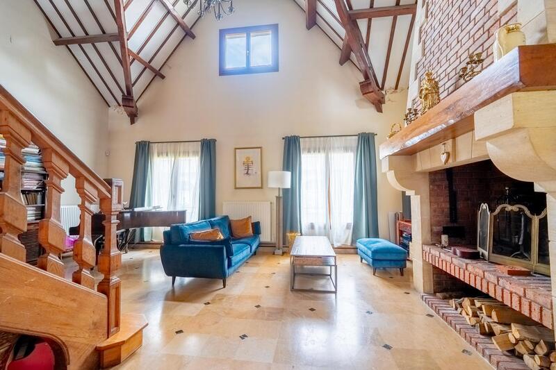 Maison - 200 m² - 8 pièces