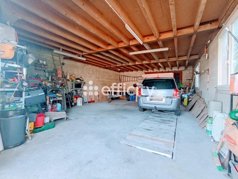 Maison - 184 m² - 12 pièces