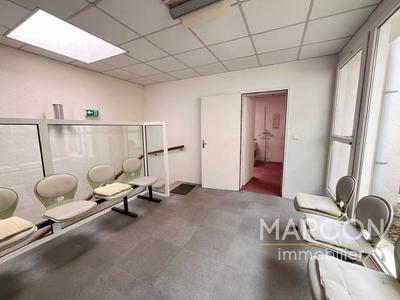 Local d'activités - 69 m² - 3 pièces