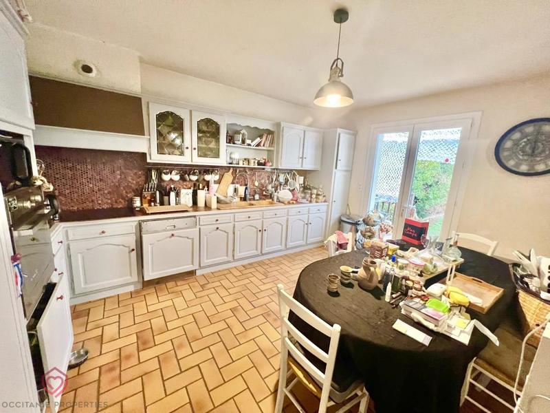 Demeure - 310 m² - 9 pièces