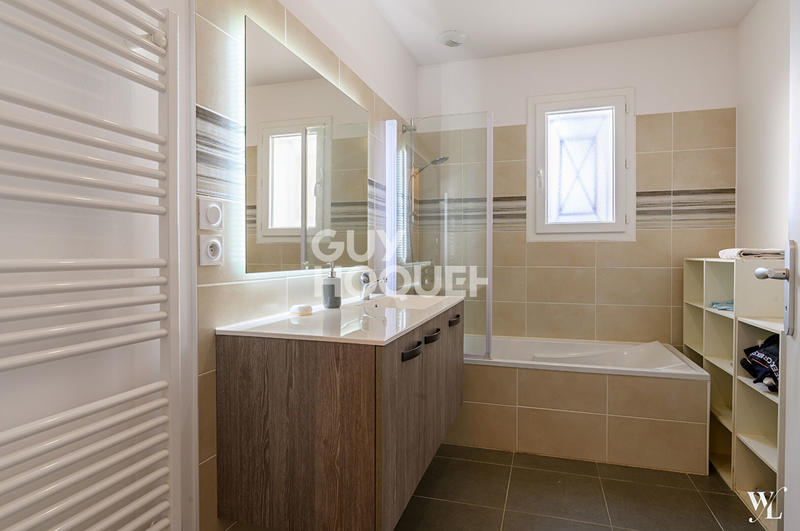 Maison - 115 m² - 4 pièces