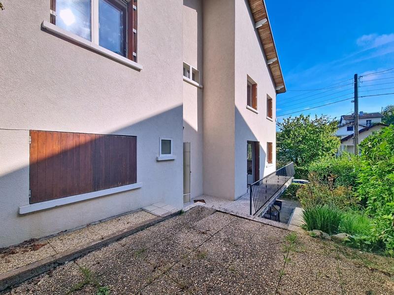 Maison - 149 m² - 8 pièces