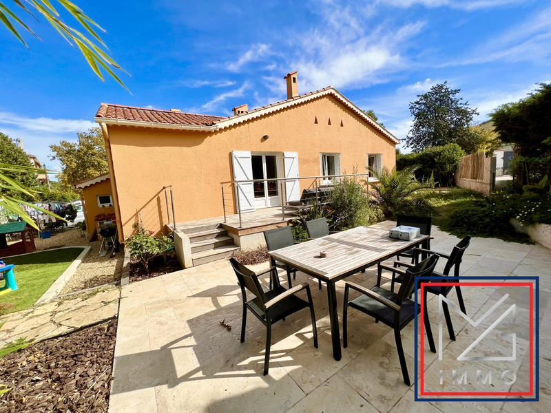 Maison - 90 m² - 4 pièces