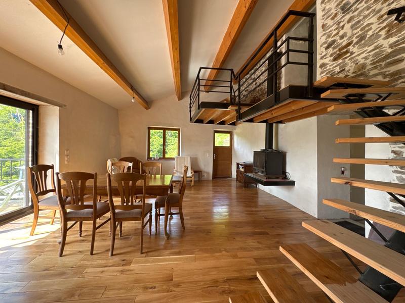 Maison - 158 m² - 8 pièces