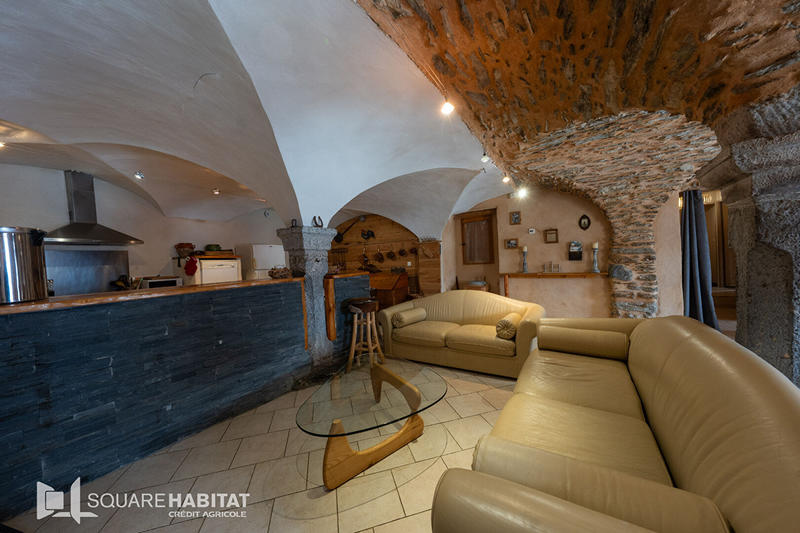 Maison - 356 m² - 10 pièces