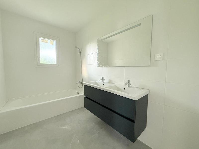 Maison - 108 m² - 4 pièces