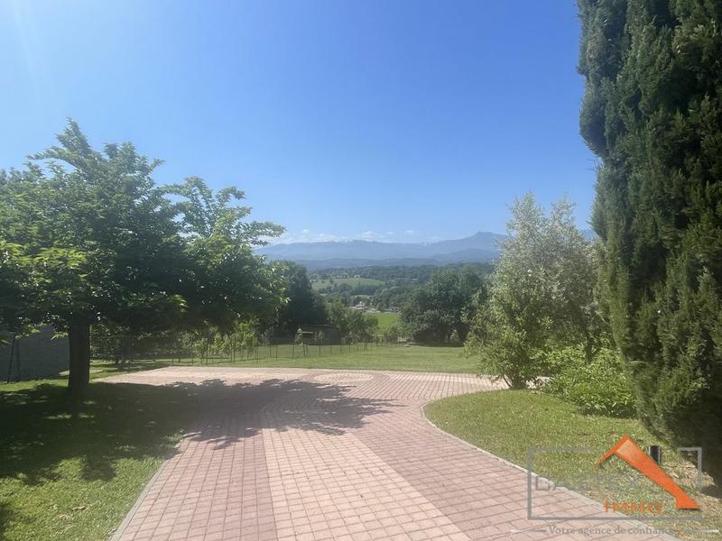 Maison - 138 m² - 4 pièces