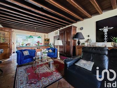 Maison - 240 m² - 8 pièces