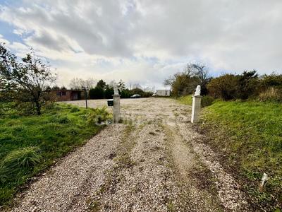 Terrain constructible - 1 598 m²